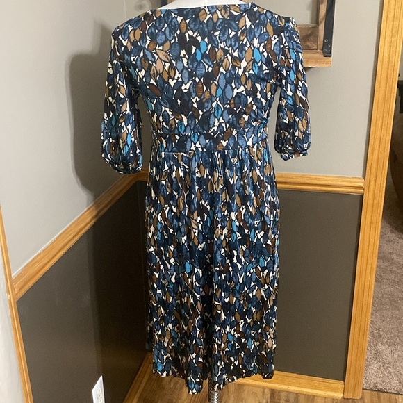 Banana Republic blue, brown, & cream silk v neck 3/4 sleeve midi dress size M - Picture 5 of 8